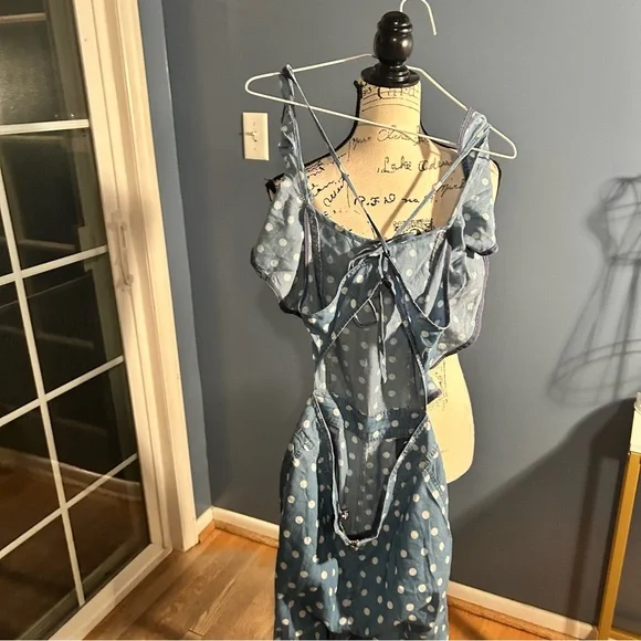 Fashion nova Polka dot open back jumpsuit - Picture 4 of 14